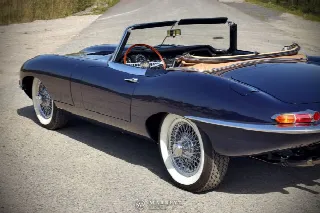 Foto 67 di 80: JAGUAR E-Type SI (1961-1968) S1 Roadster 1966 