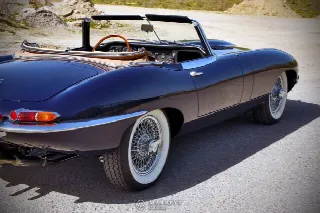 Foto 69 di 80: JAGUAR E-Type SI (1961-1968) S1 Roadster 1966 