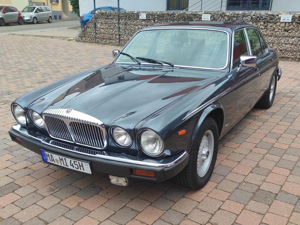 DAIMLER