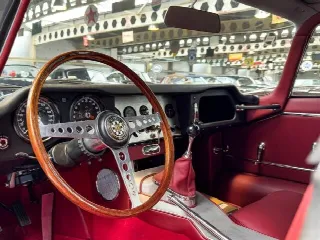 Foto 3 di 46: JAGUAR E-Type SI (1961-1968) 1962