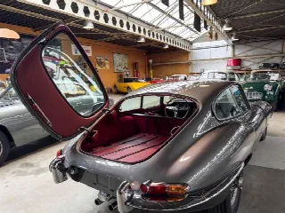 Foto 44 di 46: JAGUAR E-Type SI (1961-1968) 1962