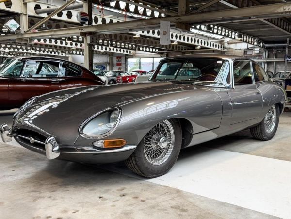 JAGUAR E-Type SI (1961-1968) 1962