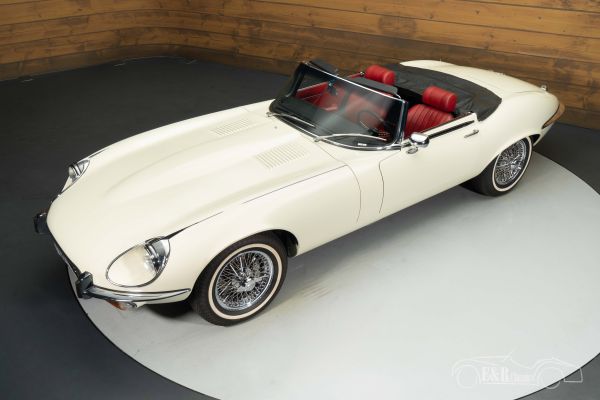 JAGUAR E-Type SI (1961-1968)