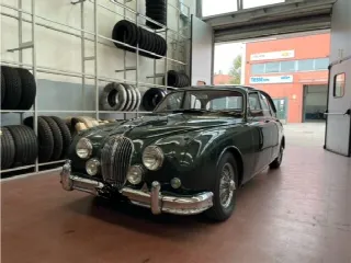 Foto 1 di 3: JAGUAR MKII 3.8 