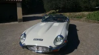 Foto 1 di 4: JAGUAR E-TYPESIII(1971-1975) S3 V12