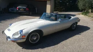Foto 2 di 4: JAGUAR E-TYPESIII(1971-1975) S3 V12