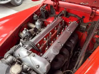 Foto 15 di 18: JAGUAR XK 120 DHC 