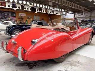 Foto 4 di 18: JAGUAR XK 120 DHC 