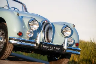Foto 10 di 20: JAGUAR XK 140 Drophead Coupe SE, subject to a major and recent complete restoration