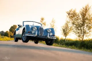 Foto 6 di 20: JAGUAR XK 140 Drophead Coupe SE, subject to a major and recent complete restoration