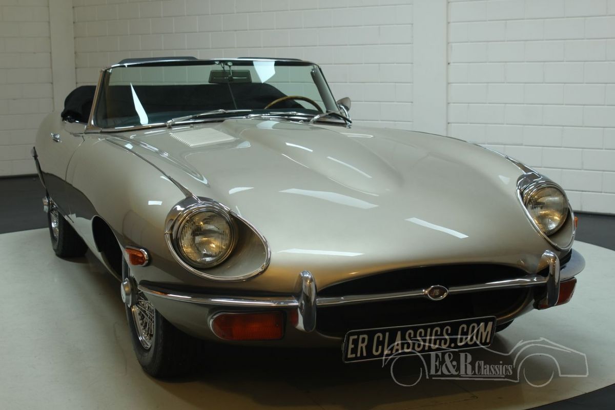 JAGUAR E-TYPE SII (1967-1971) 1970 