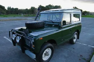 Foto 1 di 6: LAND ROVER 88 