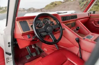 Foto 5 di 7: LAMBORGHINI LM002   