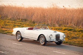 Foto 3 di 10: LANCIA Aurelia B24 Spider America, one of 240 examples built, Mille Miglia Eligible 