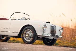 Foto 6 di 10: LANCIA Aurelia B24 Spider America, one of 240 examples built, Mille Miglia Eligible 