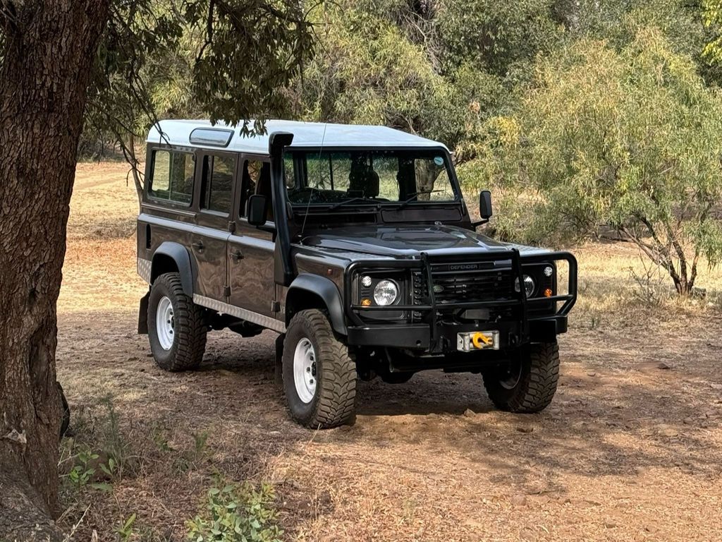 LAND ROVER Defender (1984-)