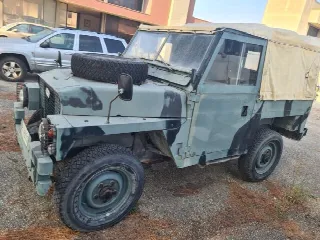 Foto 1 di 1: LAND ROVER 88 serie III