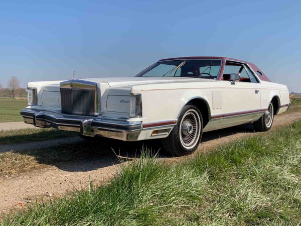 LINCOLN Continental