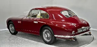 Foto 4 di 9: ASTON MARTIN DB2