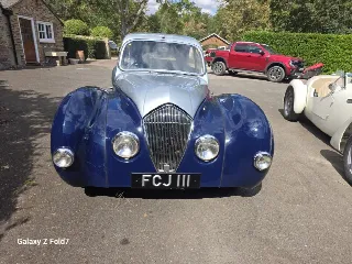 Foto 9 di 9: HEALEY Abbot