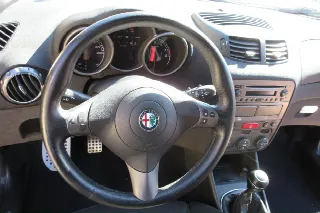 Foto 13 di 28: ALFA ROMEO 147