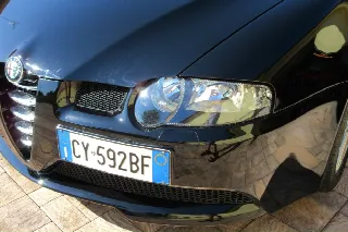Foto 9 di 28: ALFA ROMEO 147