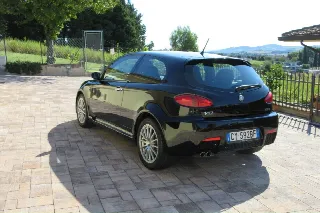 Foto 6 di 28: ALFA ROMEO 147