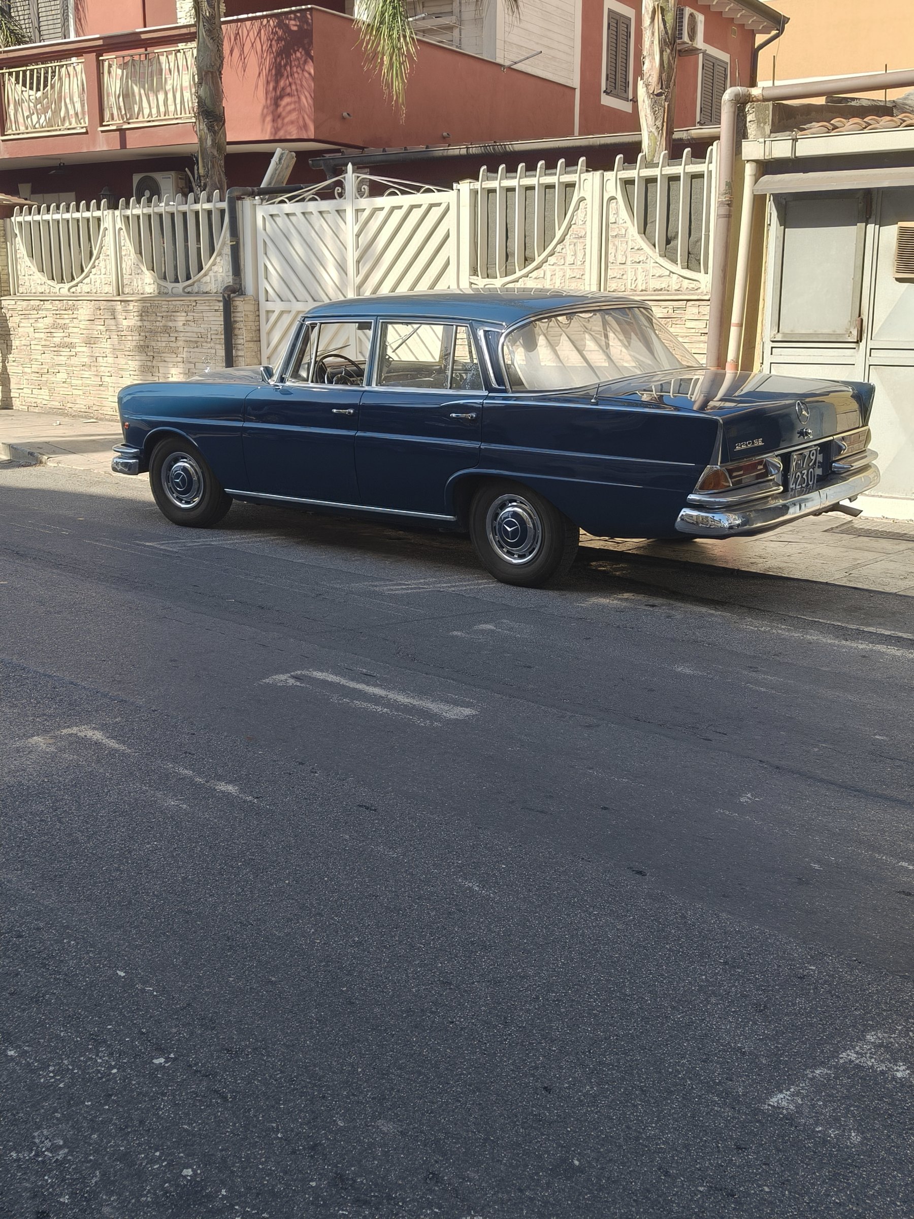 MERCEDES-BENZ 220 220 seb 