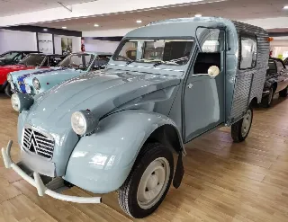 Foto 3 di 7: CITROEN 2 CV Azu