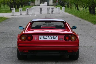 Foto 2 di 19: FERRARI 328(1985-1989) GTS  