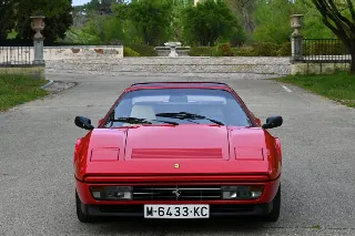 Foto 6 di 19: FERRARI 328(1985-1989) GTS  