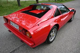 Foto 9 di 19: FERRARI 328(1985-1989) GTS  