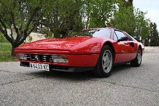 Foto 8 di 19: FERRARI 328(1985-1989) GTS  