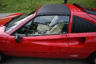 Foto 11 di 19: FERRARI 328(1985-1989) GTS  