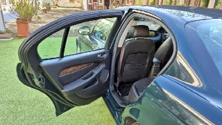 Foto 23 di 45: JAGUAR X-Type