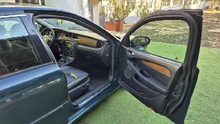 Foto 26 di 45: JAGUAR X-Type