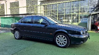 Foto 9 di 45: JAGUAR X-Type