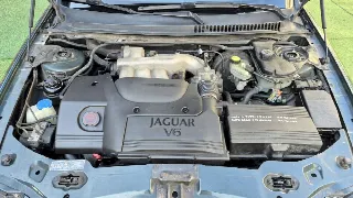 Foto 39 di 45: JAGUAR X-Type