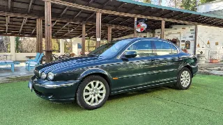 Foto 5 di 45: JAGUAR X-Type