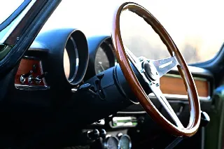Foto 6 di 7: ALFA ROMEO GT 1300 Junior        