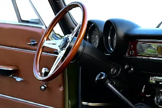 Foto 5 di 7: ALFA ROMEO GT 1300 Junior        