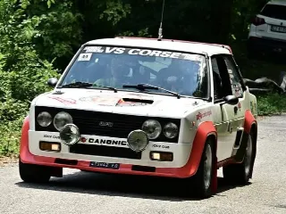 Foto 6 di 11: FIAT 131 