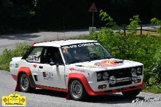 Foto 3 di 11: FIAT 131 