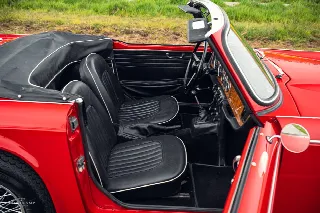 Foto 15 di 21: TRIUMPH TR4