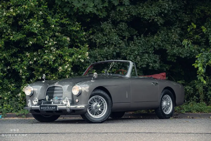 ASTON MARTIN DB2/4