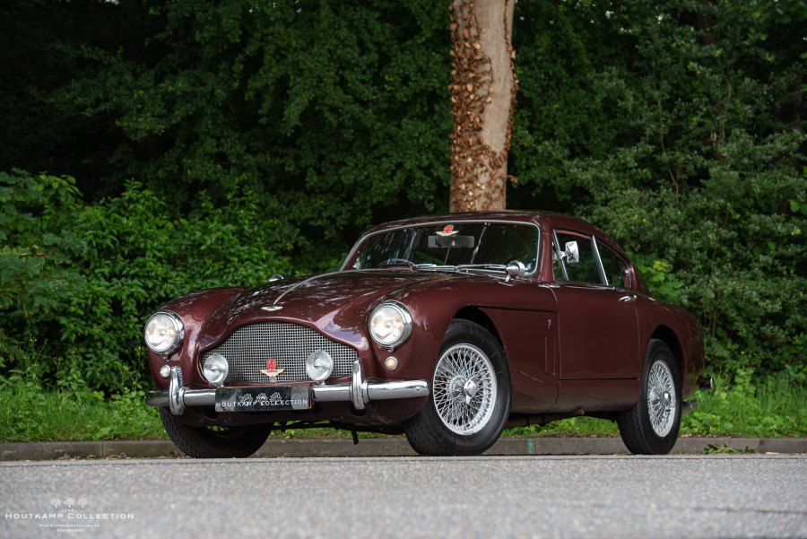 ASTON MARTIN DB2/4 (1953-1959)