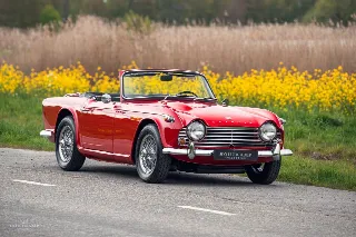 Foto 4 di 21: TRIUMPH TR4