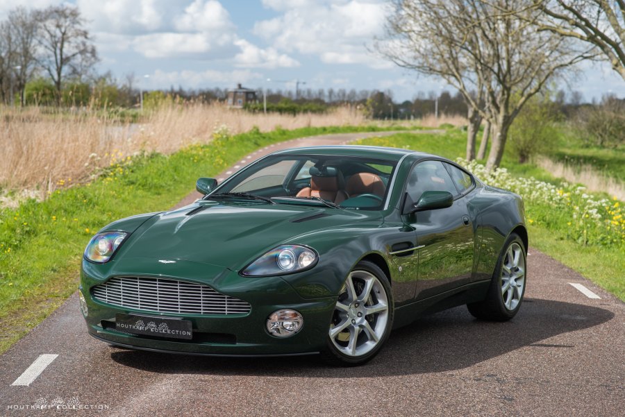ASTON MARTIN Vanquish