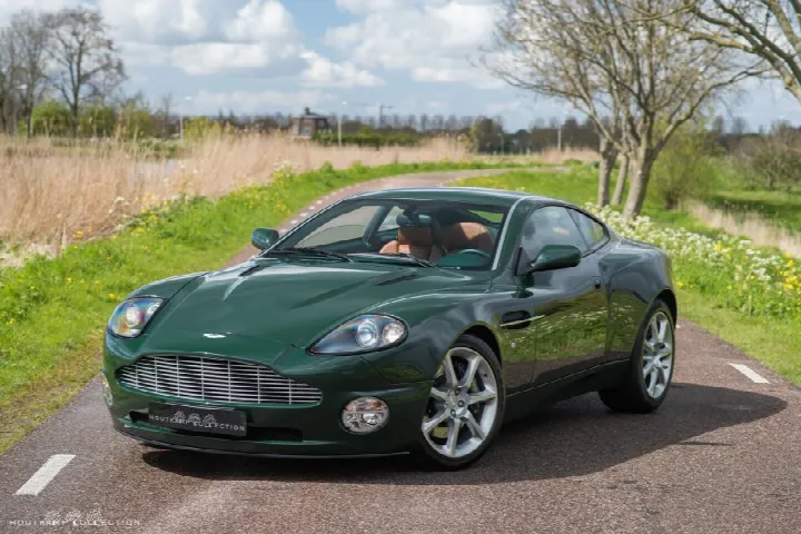 ASTON MARTIN Vanquish