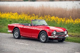 Foto 2 di 21: TRIUMPH TR4